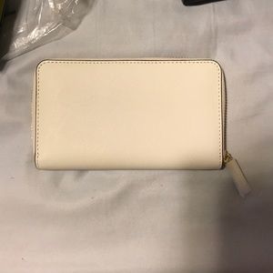 Tory Burch Bags - Tory burch wallet Tory Burch Bags - Tory burch wallet